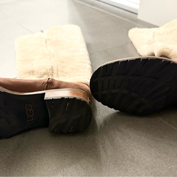 Ugg Boots shearling and leather size 7 - Picture 4 of 6